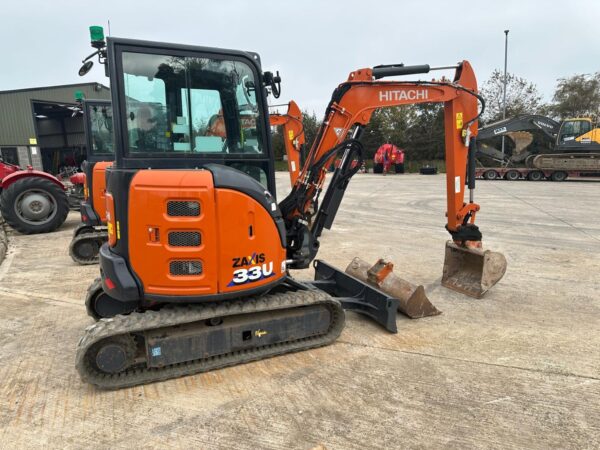 2023 Hitachi U33-6
